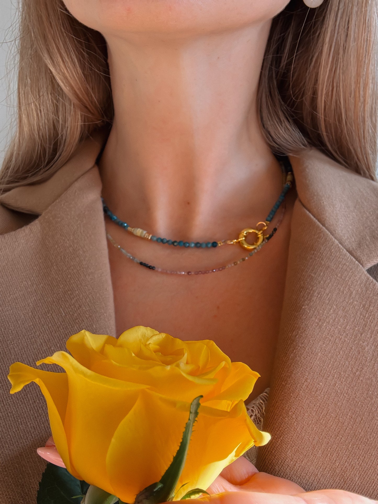 Apatite Chocker style Necklace with Round Clip Clasp