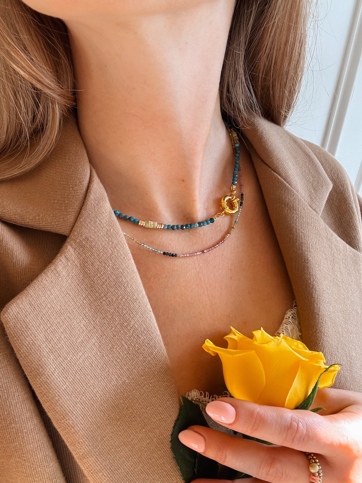 Apatite Chocker style Necklace with Round Clip Clasp